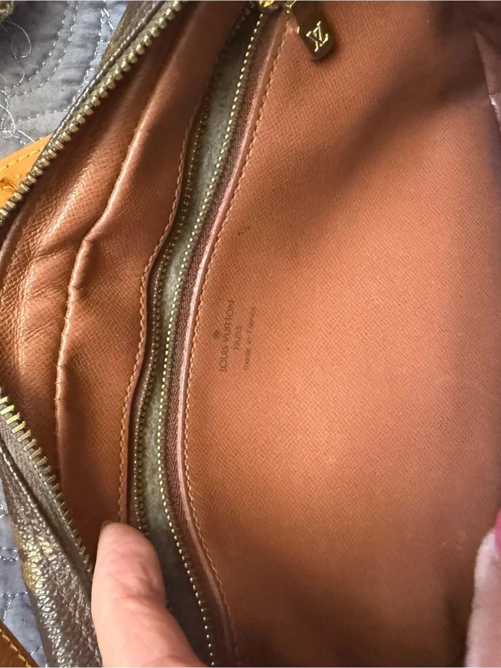 Louis Vuitton fille you same